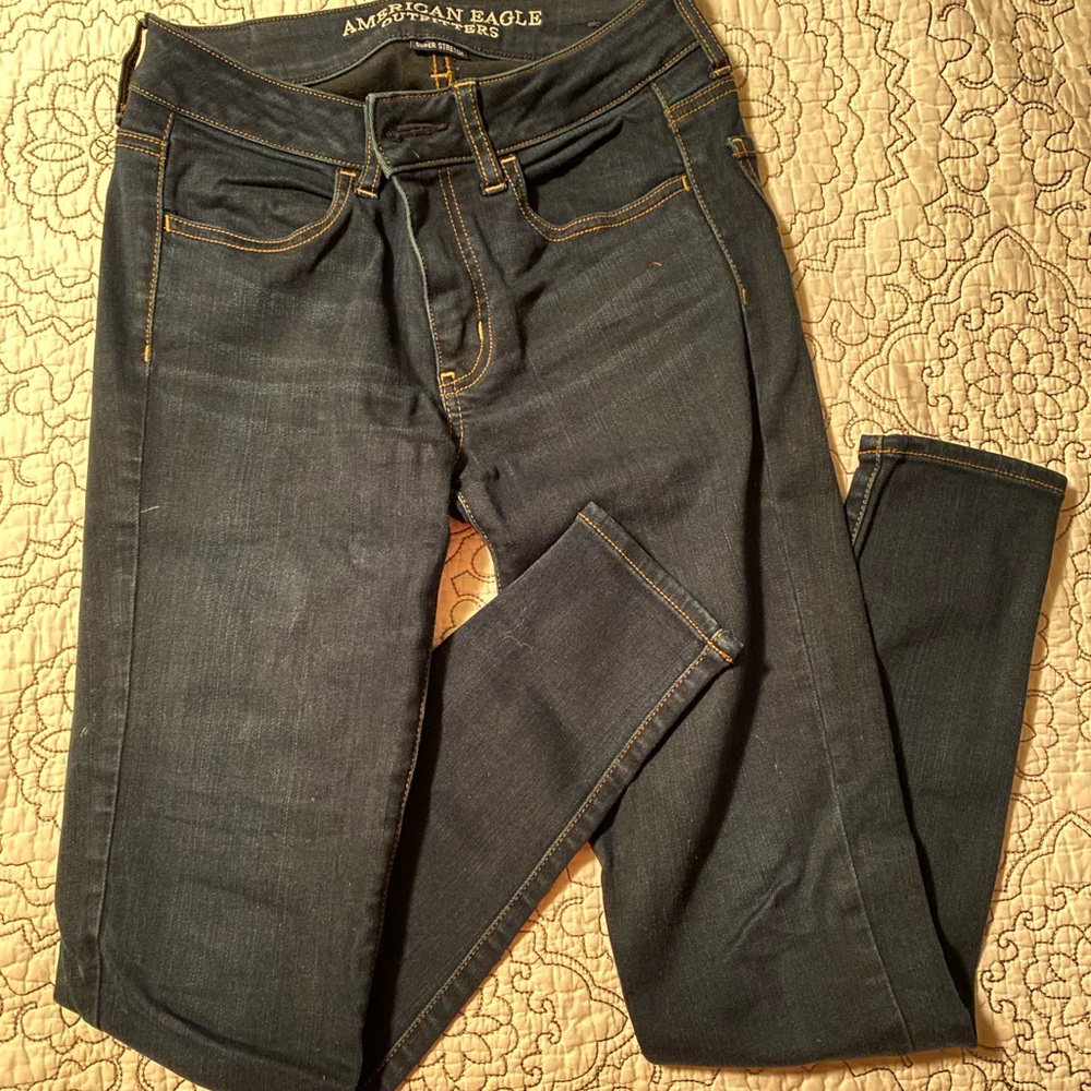 American Eagle super stretch skinny jeans, dark blue, size 4.